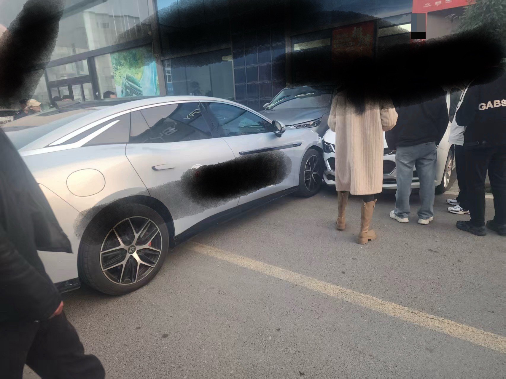 BYD HanL 2025 #9 BYD HanL 2025 صورة سيارة #9