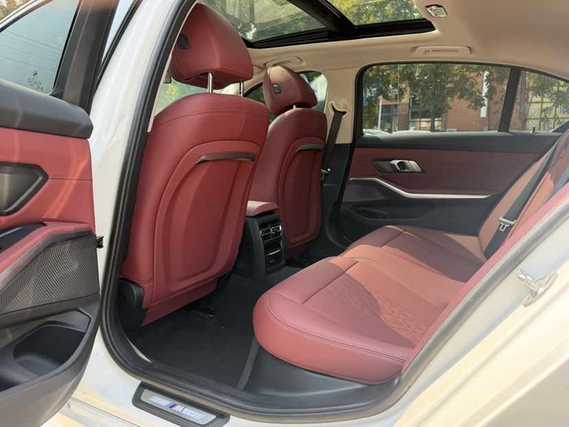 BMW 3 Series 2024 #6 BMW 3 Series 2024 car image #6