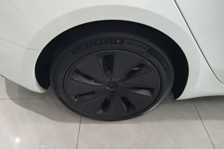 Tesla Model 3 2024 #10 Tesla Model 3 2024 car image #10