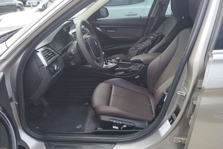 BMW 3 Series 2018 #21 BMW 3 Series 2018 car image #21