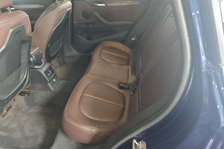 BMW X1 2018 #13 BMW X1 2018 car image #13