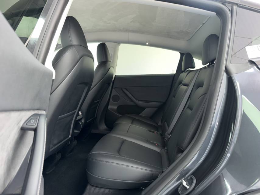 Tesla Model Y 2024 #5 Tesla Model Y 2024 car image #5