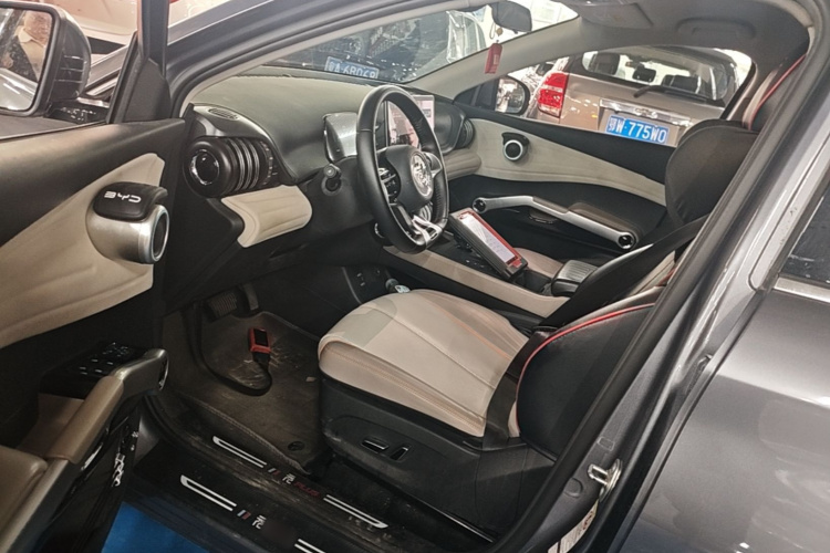BYD Yuan Plus 2024 изображение автомобиля #16
