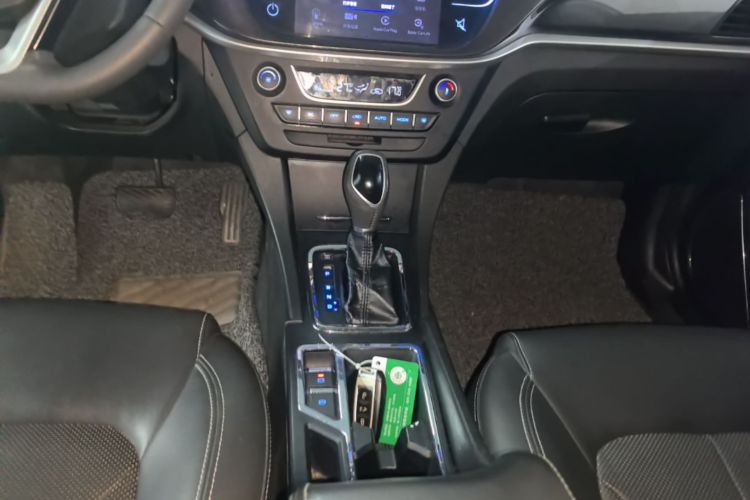 GEELY Emgrand 2016 #14 GEELY Emgrand 2016 car image #14