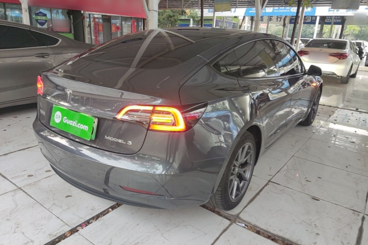 Tesla Model 3 2021 car image #7