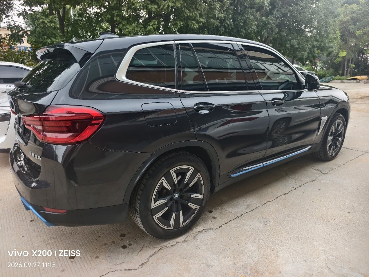BMW iX3 2021 #4 BMW iX3 2021 car image #4
