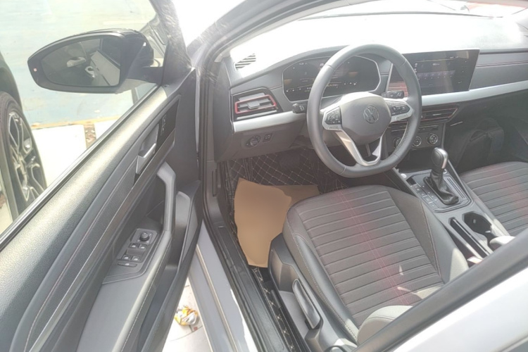 Volkswagen Lavida 2025 car image #12