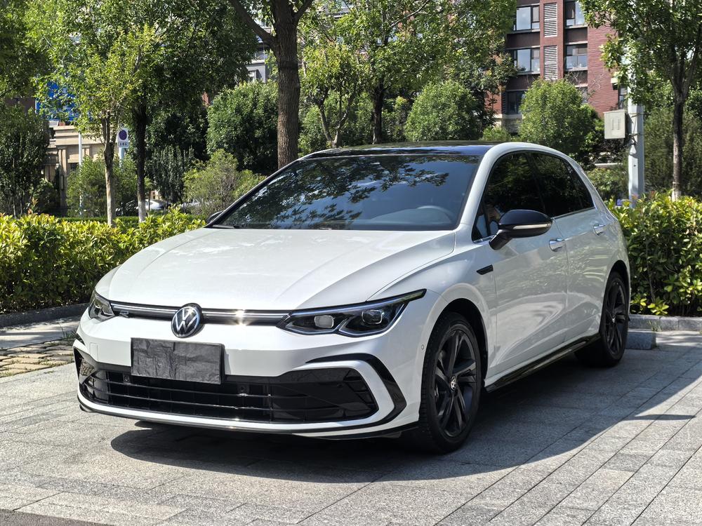 Volkswagen Golf 2022 car image 
