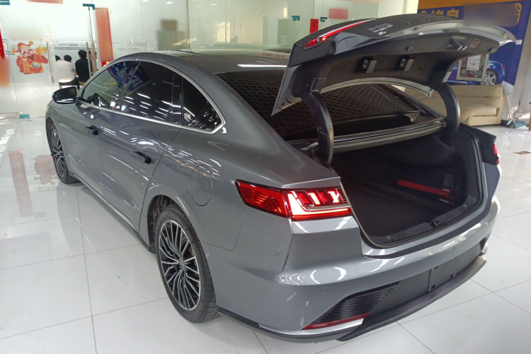 BYD Han 2022 car image #5