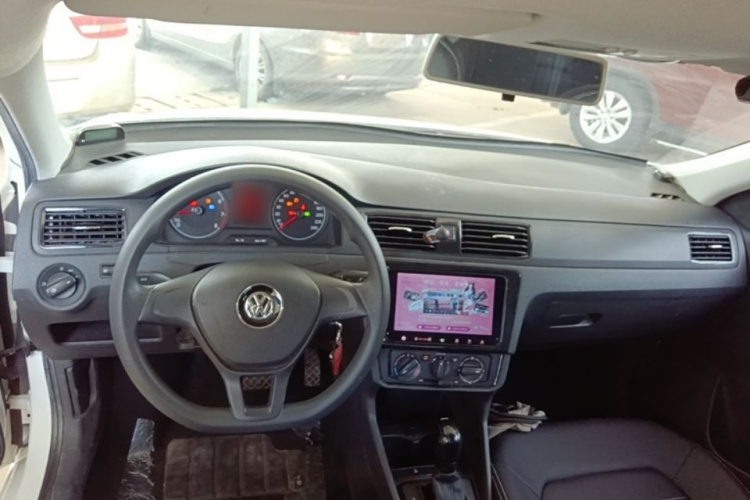 Volkswagen Santana 2019 car image #10