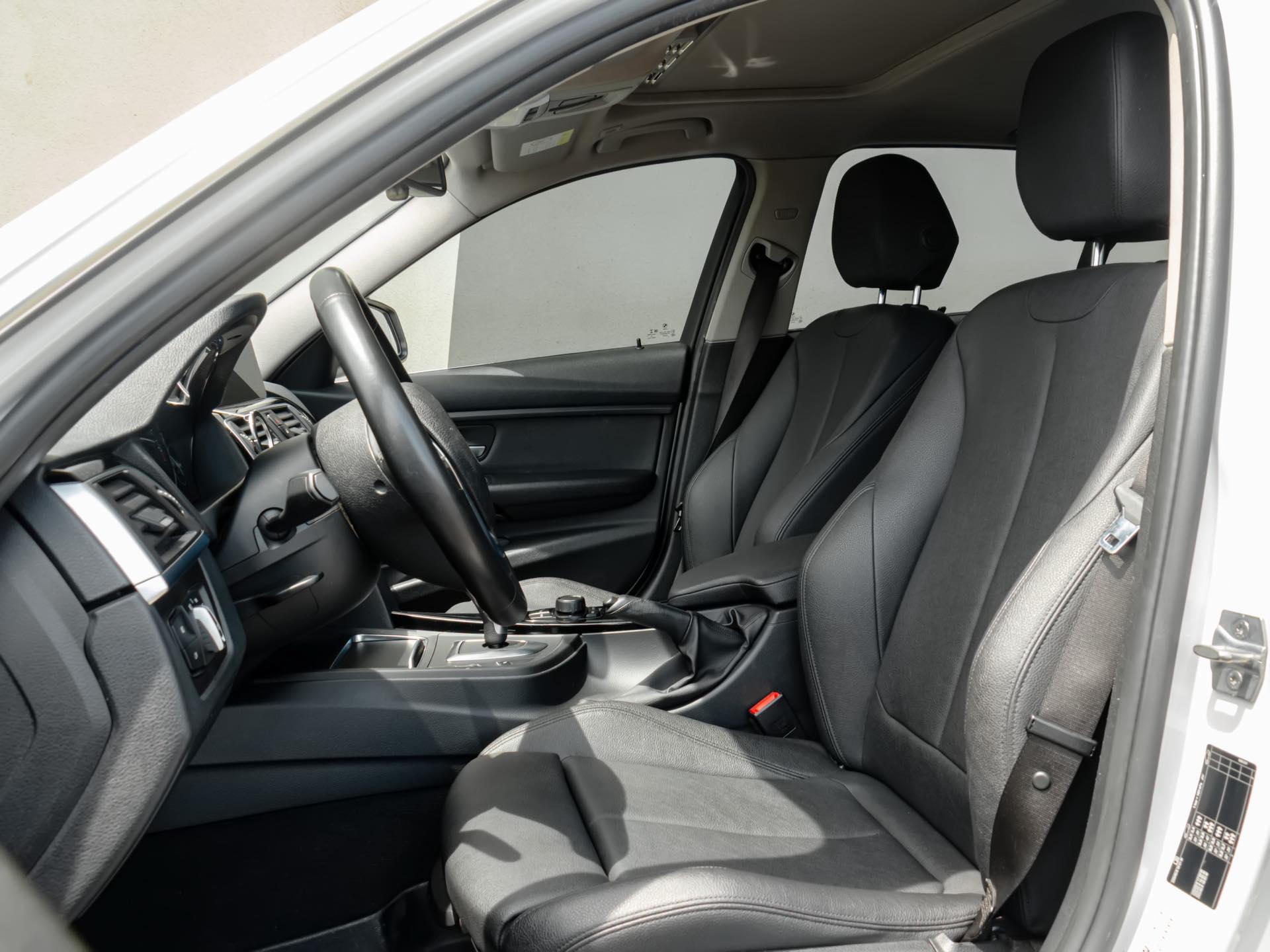 BMW 3 Series 2018 image de voiture #4