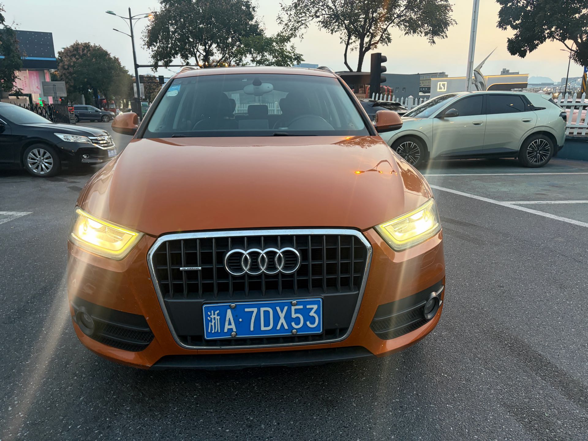Audi Q3 (Imported) 2014 #2 Audi Q3 (Imported) 2014 car image #2