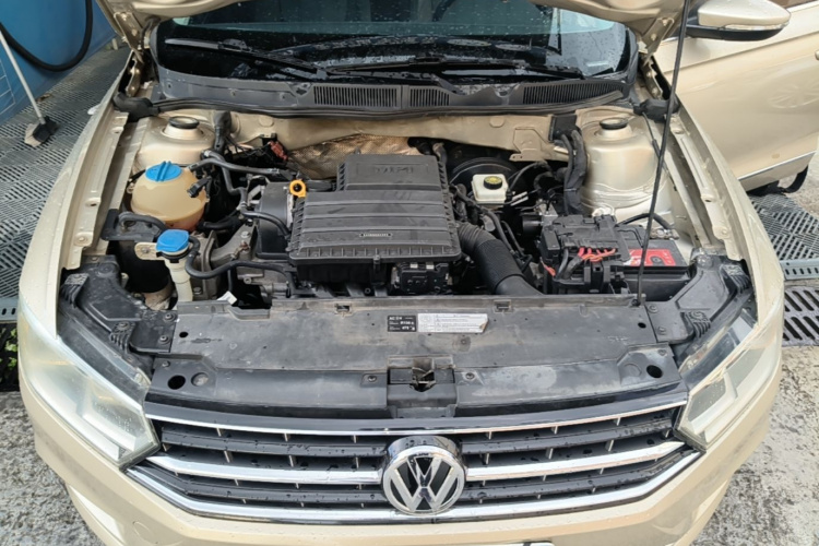 Volkswagen Bora 2017 car image #20