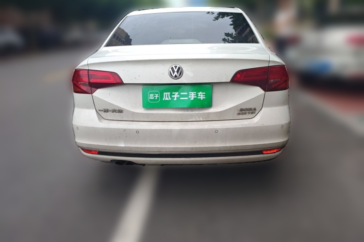 Volkswagen Bora 2016 car image #4