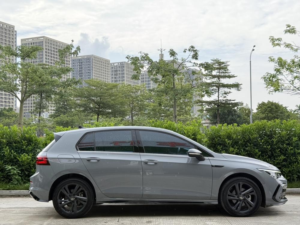 Volkswagen Golf 2024 car image #6