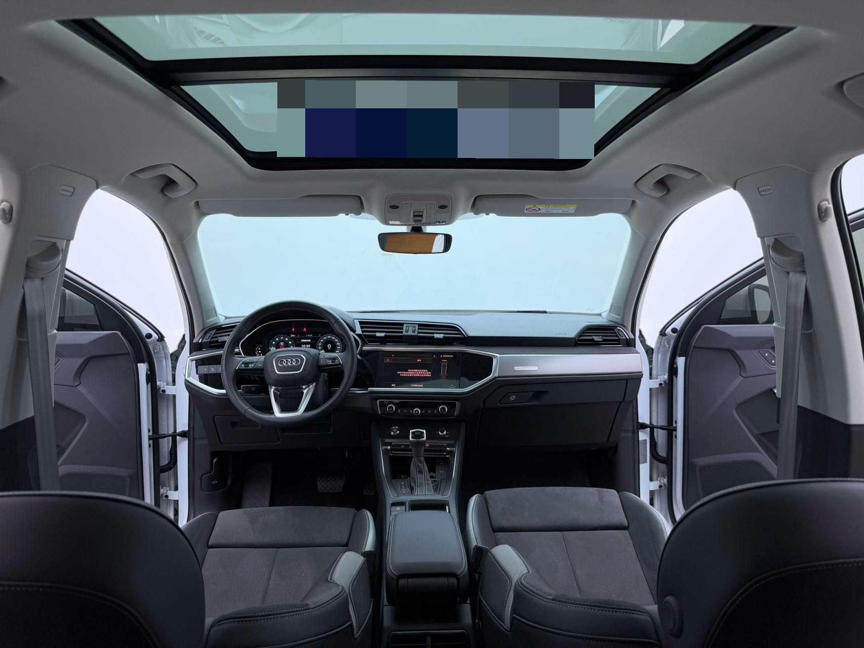 Audi Q3 2022 car image #14
