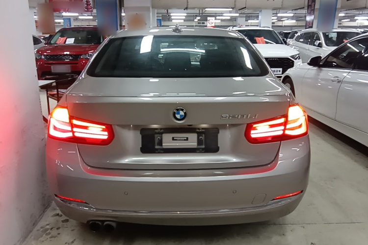 BMW 3 Series 2017 #6 BMW 3 Series 2017 car image #6