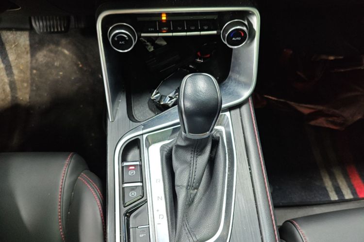 GEELY Binray 2019 car image #18