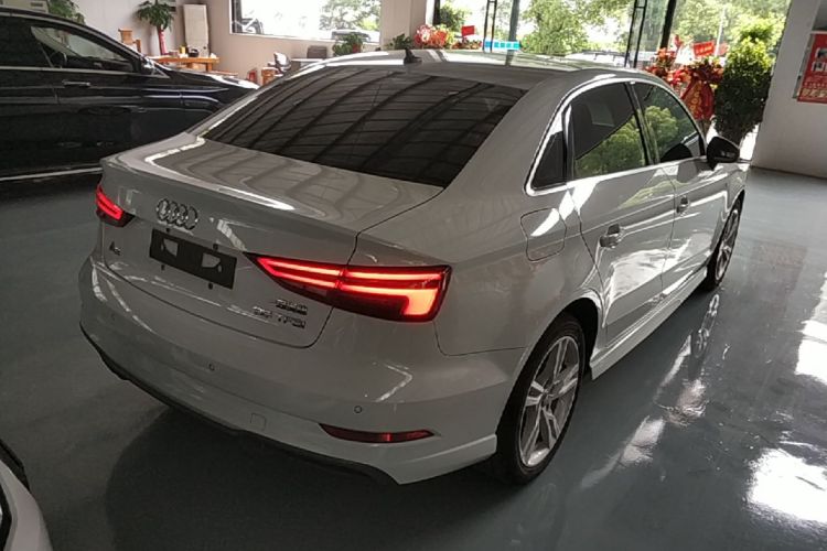 Audi A3 2019 immagine di auto #7