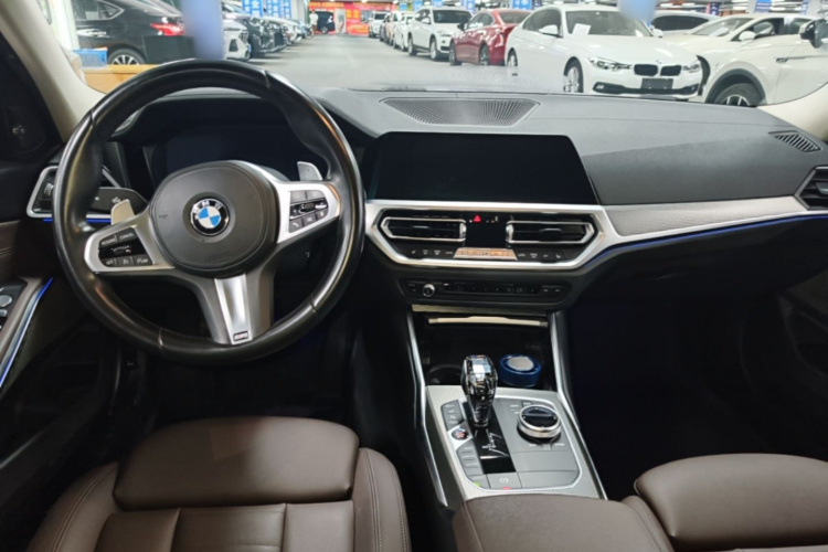 BMW 3 Series 2021 #10 BMW 3 Series 2021 car image #10