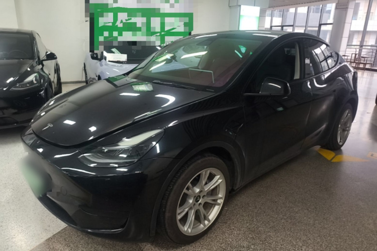 Tesla Model Y 2022 #2 Tesla Model Y 2022 car image #2