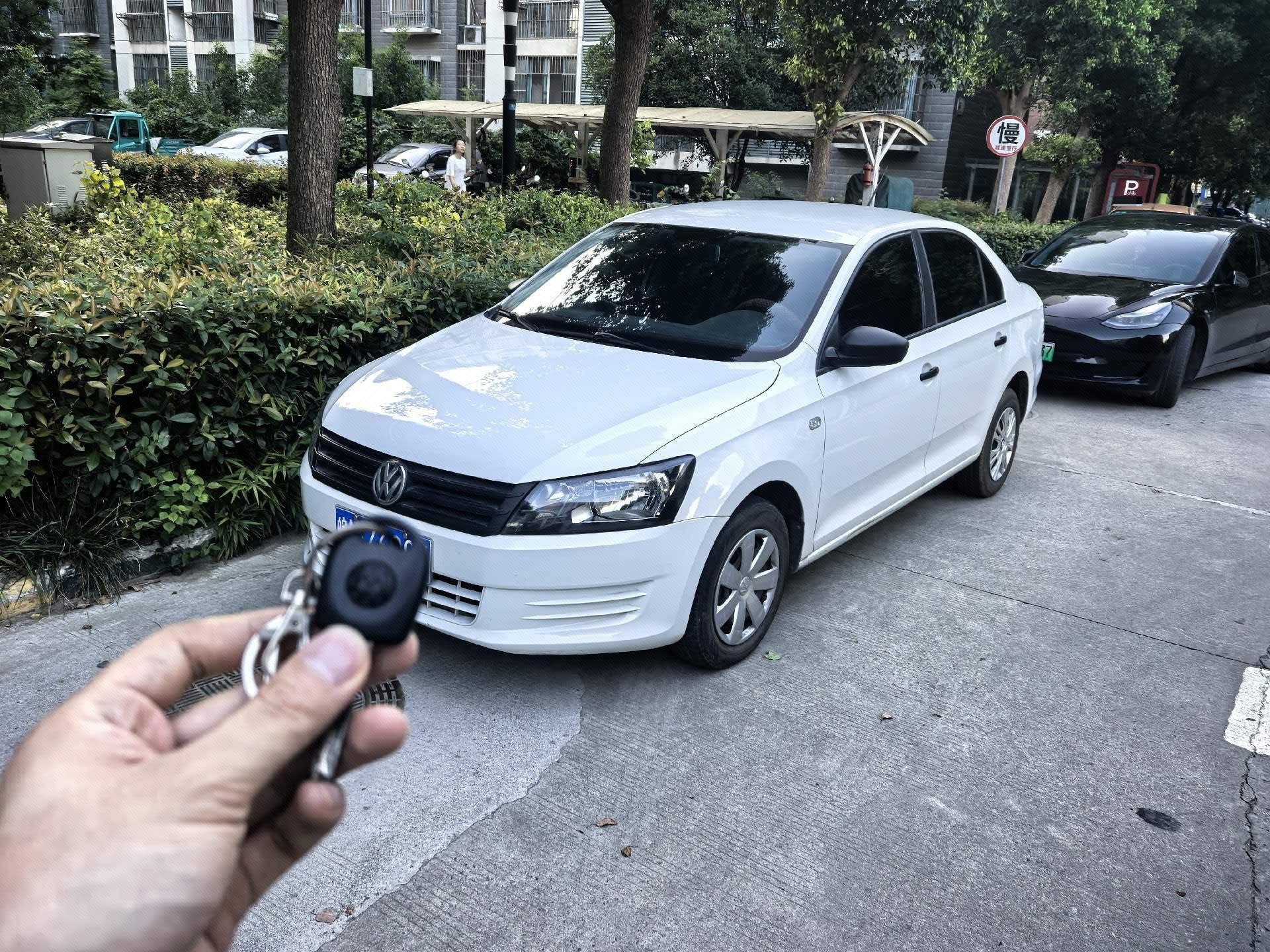 Volkswagen Santana 2015 car image 