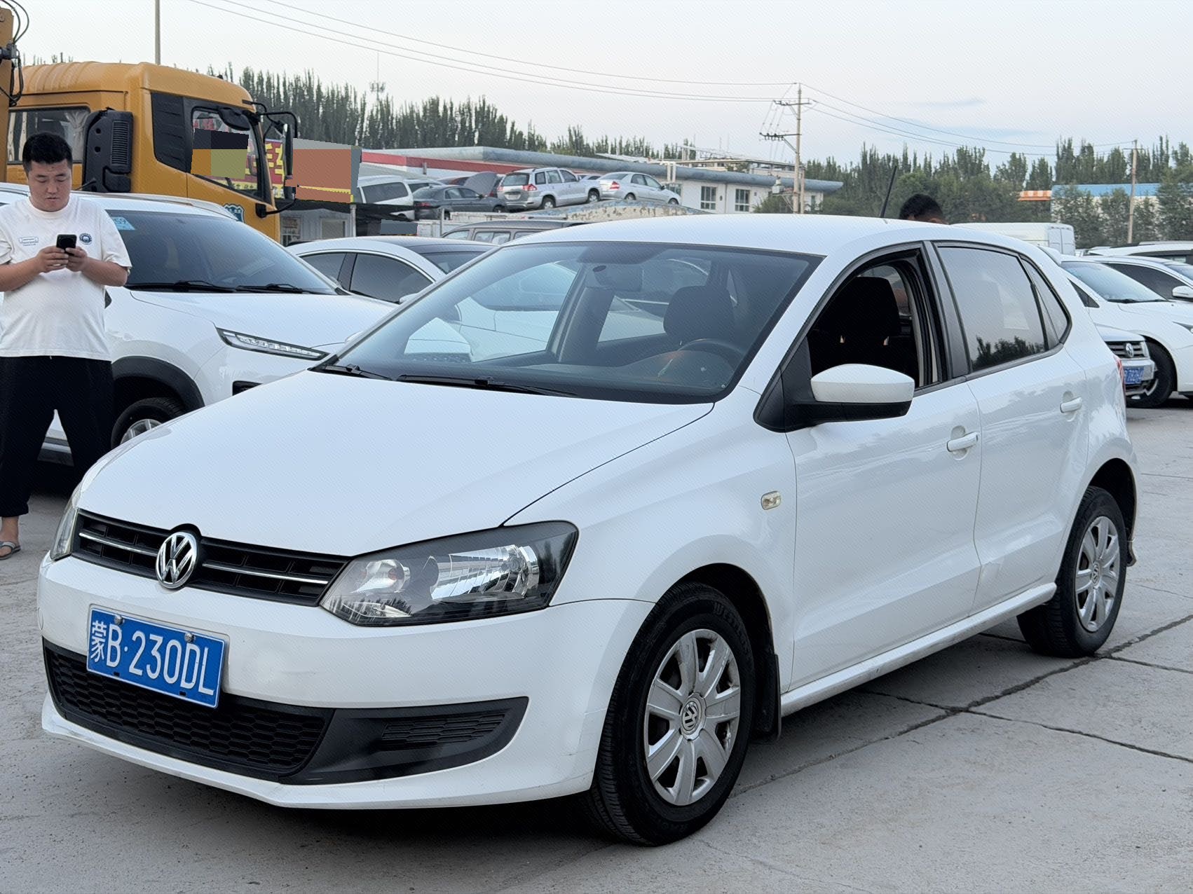 Volkswagen Polo 2011 Volkswagen Polo 2011 car image
