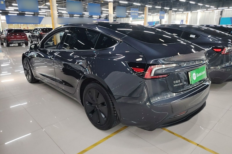 Tesla Model 3 2025 #5 Tesla Model 3 2025 car image #5