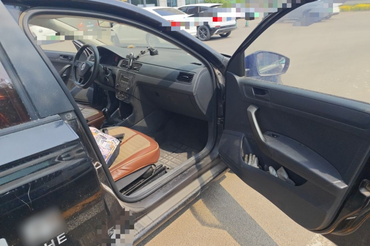 Volkswagen Santana 2018 car image #27