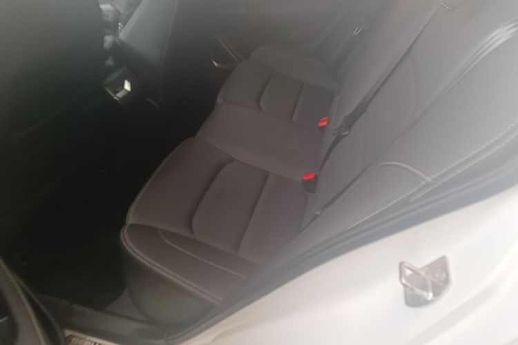 GEELY Emgrand 2019 #17 GEELY Emgrand 2019 car image #17