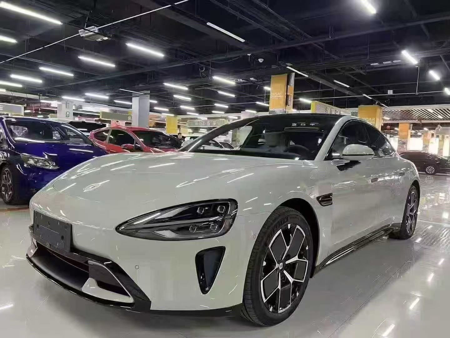 MI SU7 2024 car image 