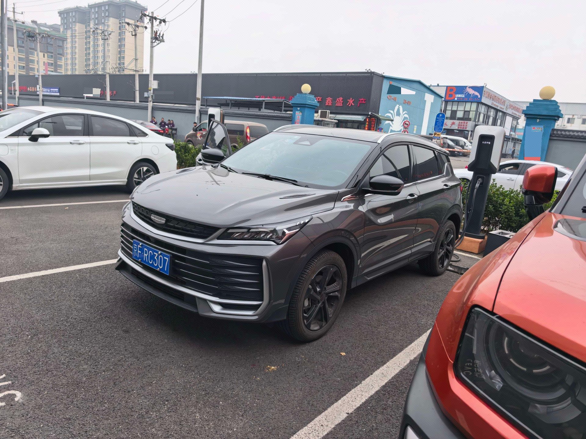 GEELY Coolray 2025 immagine di auto 