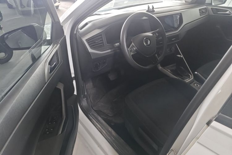 Volkswagen Polo 2023 car image #16