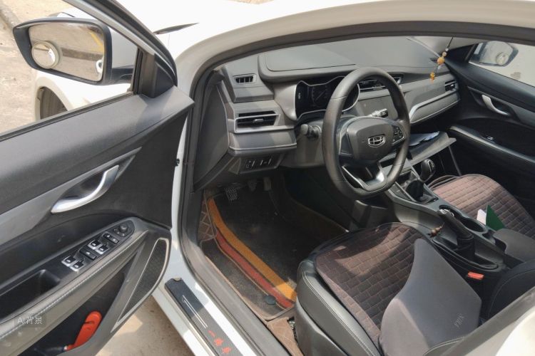GEELY Emgrand 2021 #18 GEELY Emgrand 2021 car image #18