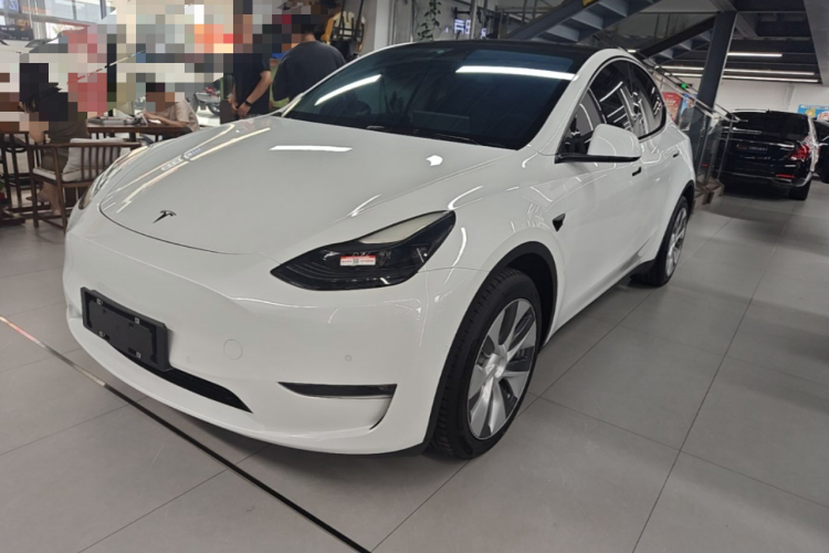 Tesla Model Y 2022 #2 Tesla Model Y 2022 car image #2