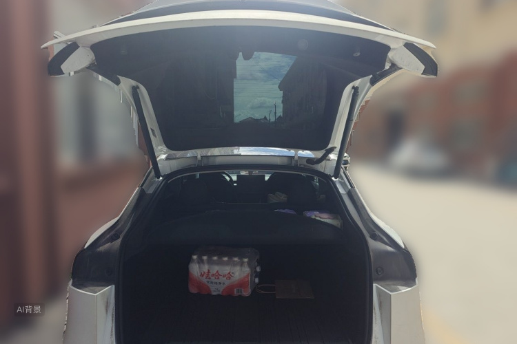 Tesla Model Y 2025 #21 Tesla Model Y 2025 car image #21