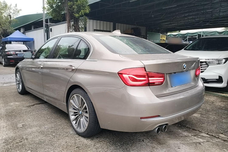 BMW 3 Series 2019 #5 BMW 3 Series 2019 car image #5