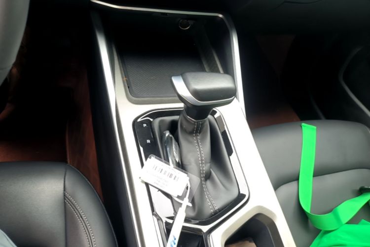GEELY Emgrand 2025 car image #14