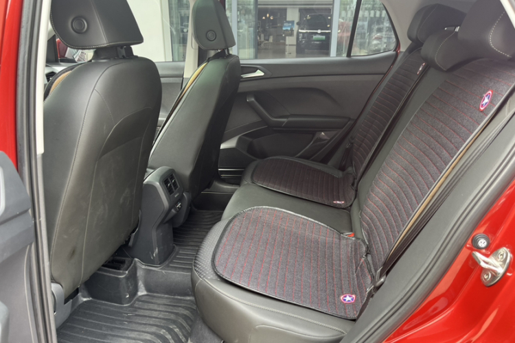 Volkswagen Tacqua 2021 #18 Volkswagen Tacqua 2021 صورة سيارة #18