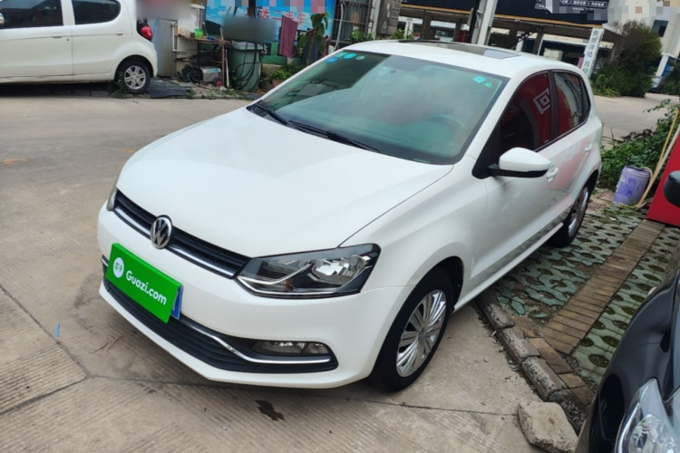 Volkswagen Polo 2017 car image #2