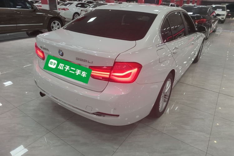BMW 3 Series 2017 #7 BMW 3 Series 2017 изображение автомобиля #7