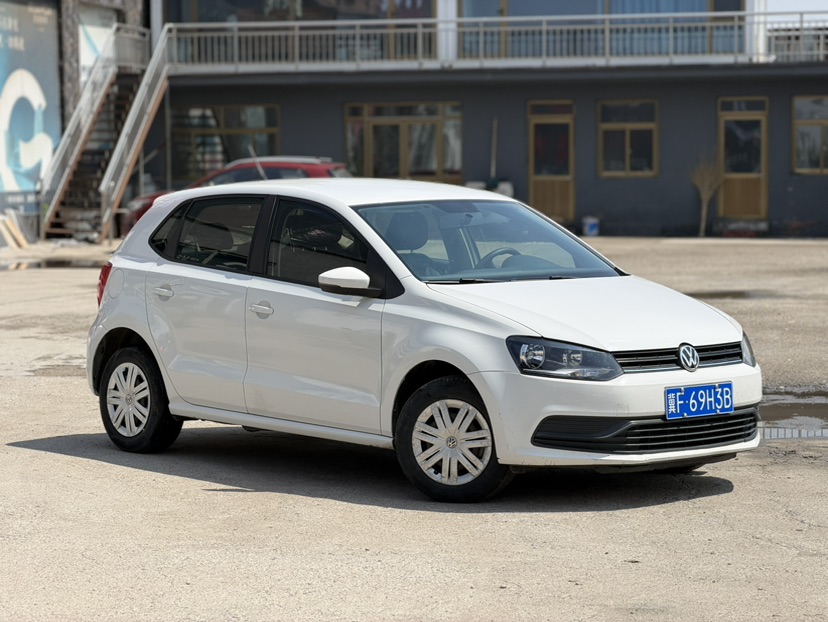 Volkswagen Polo 2016 Volkswagen Polo 2016 car image