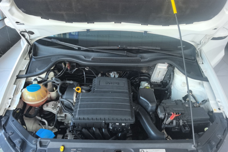 Volkswagen Polo 2015 صورة سيارة #20