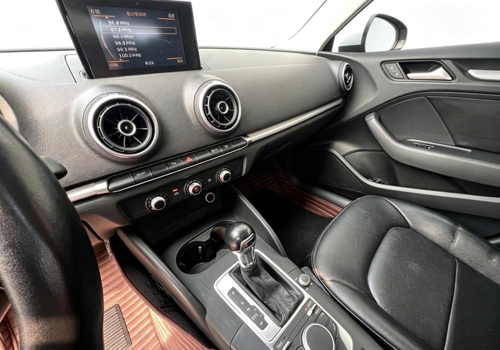 Audi A3 2016 immagine di auto #10