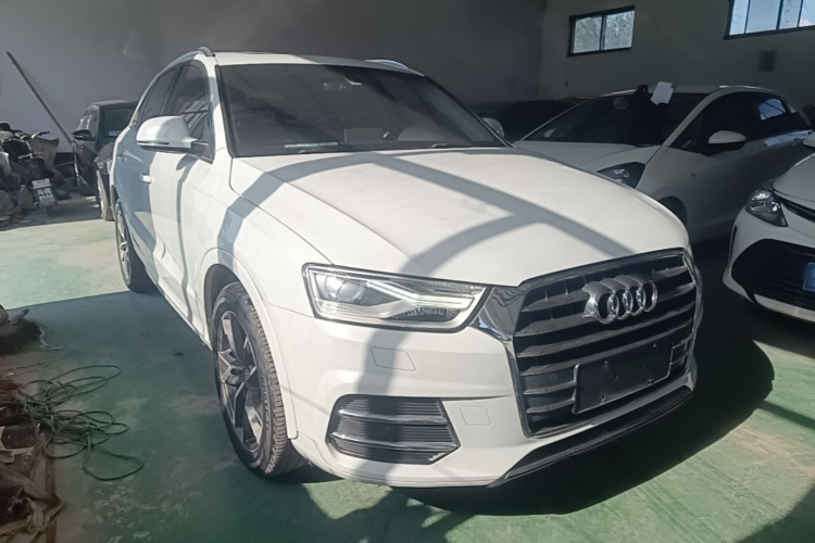 Audi Q3 2016 car image #6