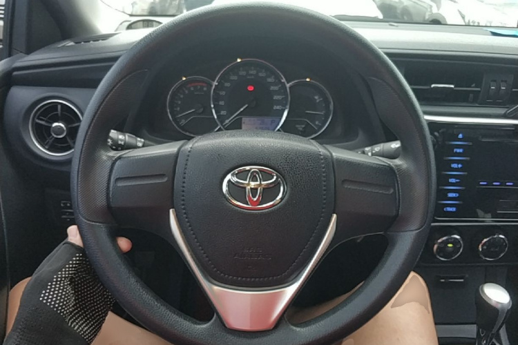 Toyota Corolla 2018 car image #15