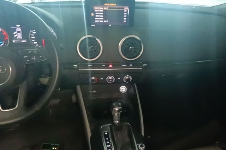 Audi A3 2019 image de voiture #13