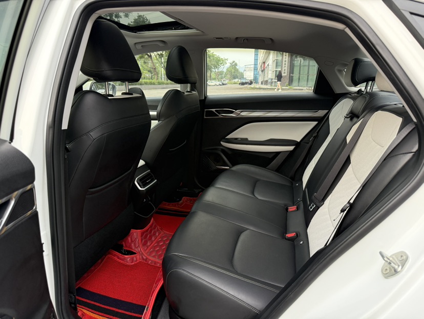 GEELY Emgrand L 2022 car image #6