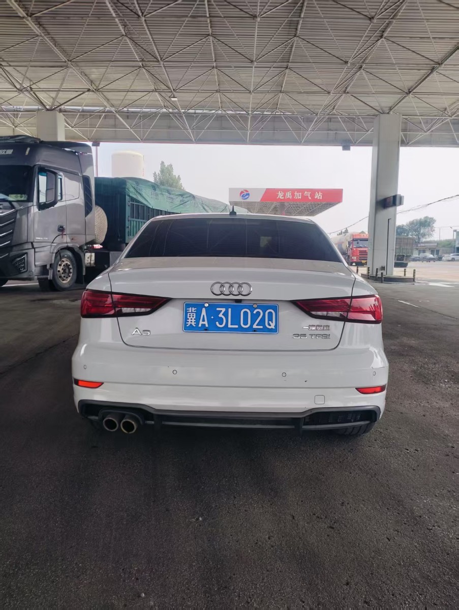 Audi A3 2018 car image #8