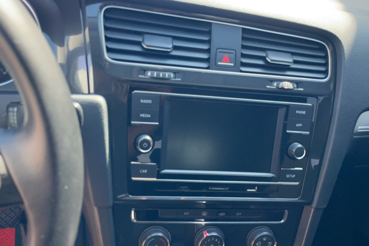 Volkswagen Golf 2019 #15 Volkswagen Golf 2019 car image #15
